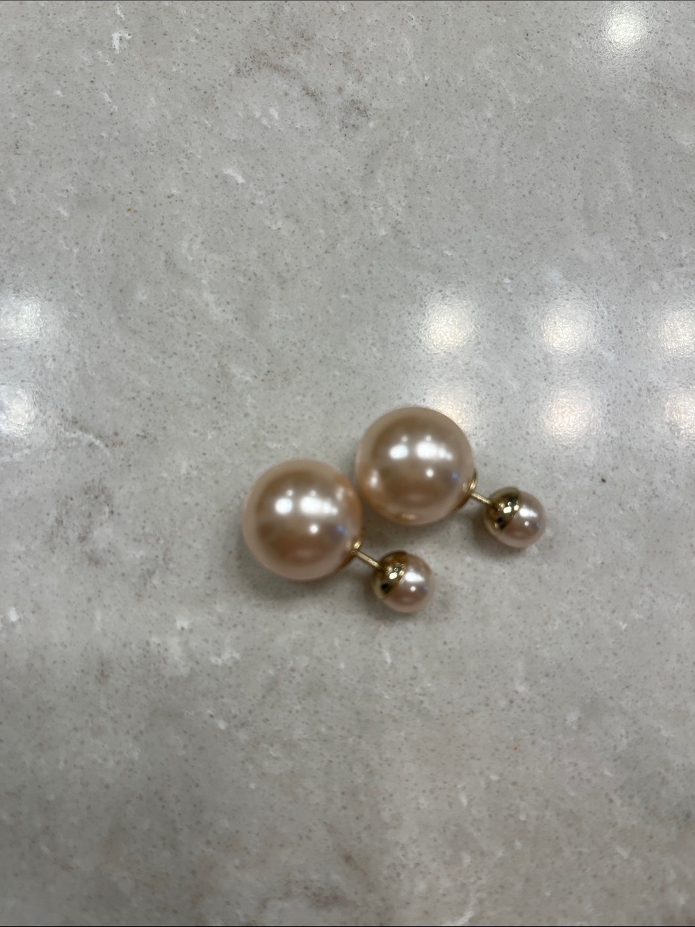 Double-Sided Pearl Stud Earrings - Cream Pearlescent